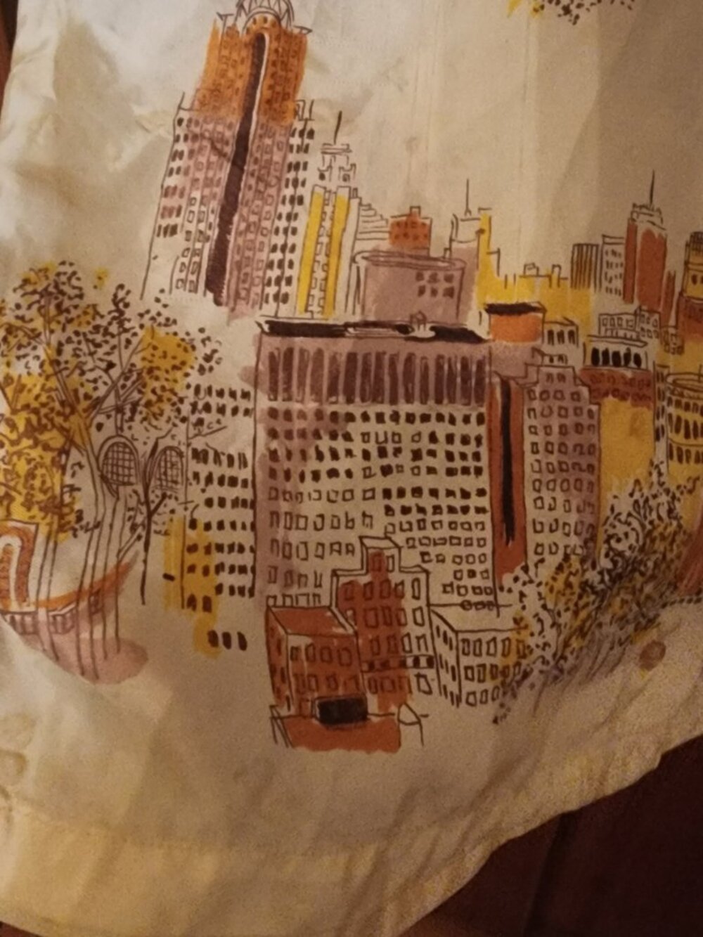 Silk Faille Top with Pattern Featuring Mid-Century New York, Vintage 1950s , 4-6 - Picture 6 of 10